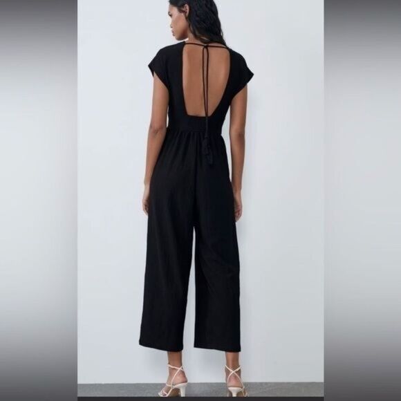 Zara Black Contrasting Short Sleeve V-Neck Open Back Jumpsuit Size M - Picture 2 of 11